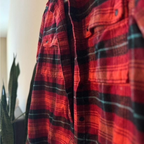 LL Bean Signature Women’s Flannel Shirt - Picture 2 of 3